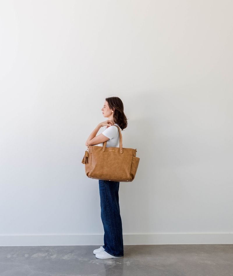 Victoria - 5'4