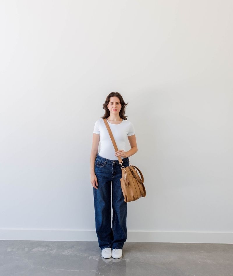 Victoria - 5'4