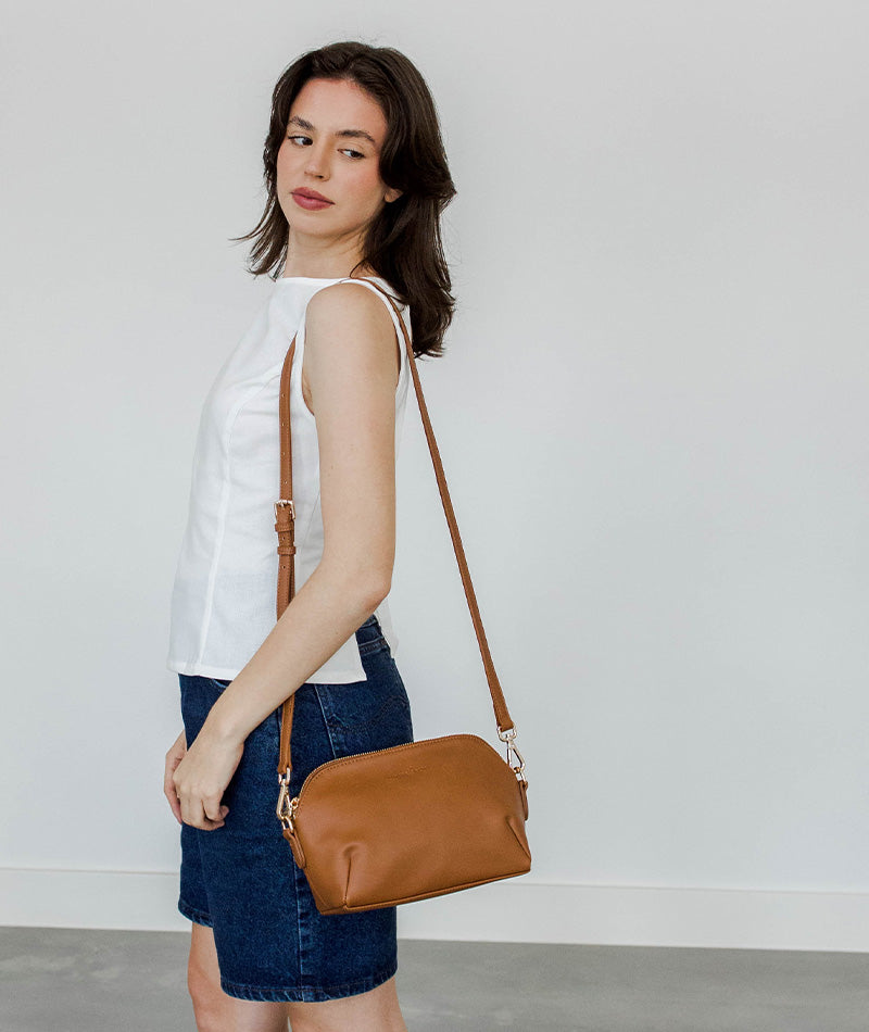 Rosette Crossbody - Caramel