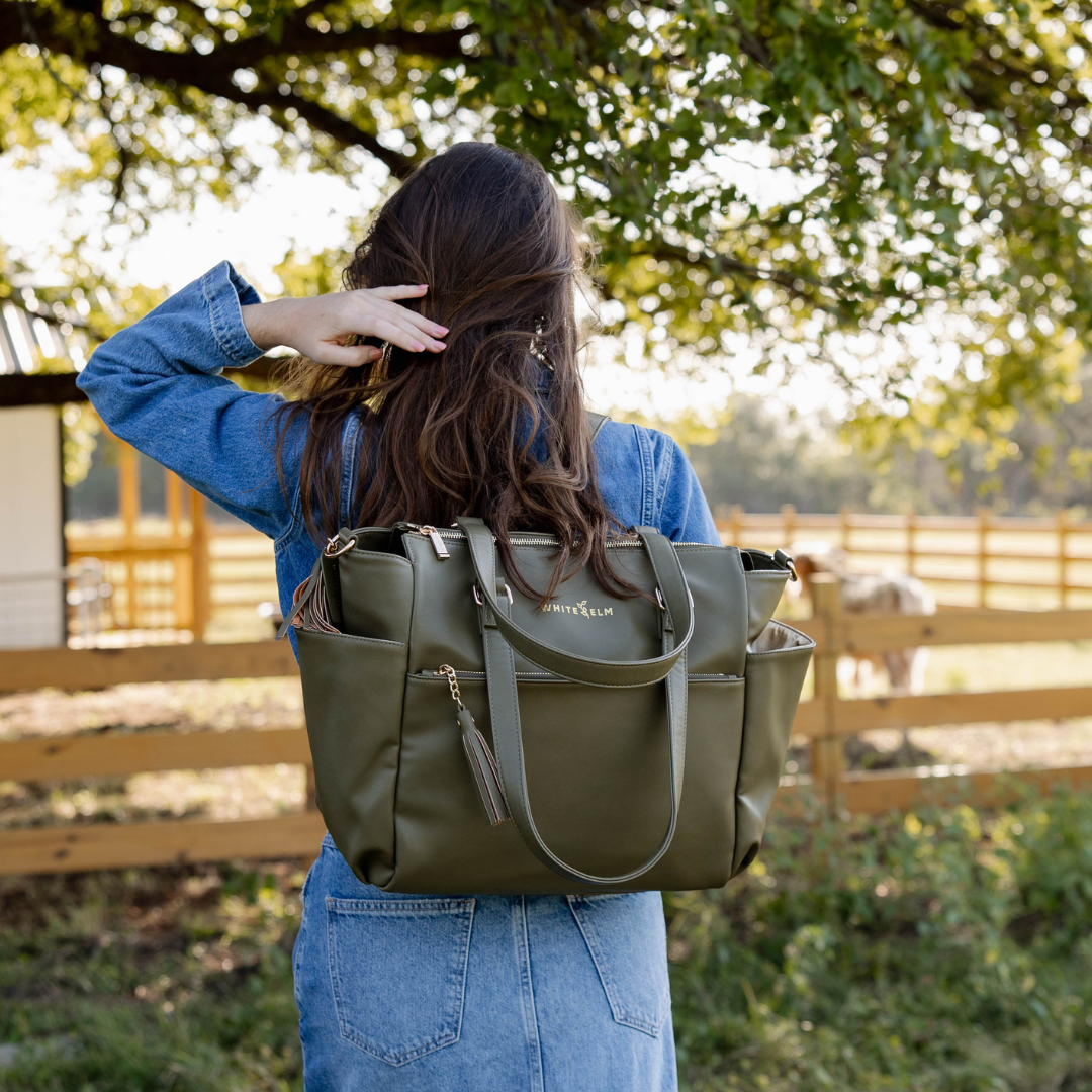 Working Mom’s Guide to Halloween: Tips for a Smooth and Stylish Spooky Season