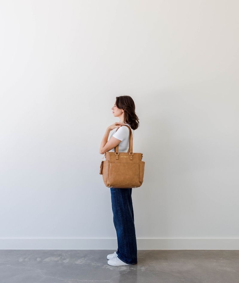 Victoria - 5'4