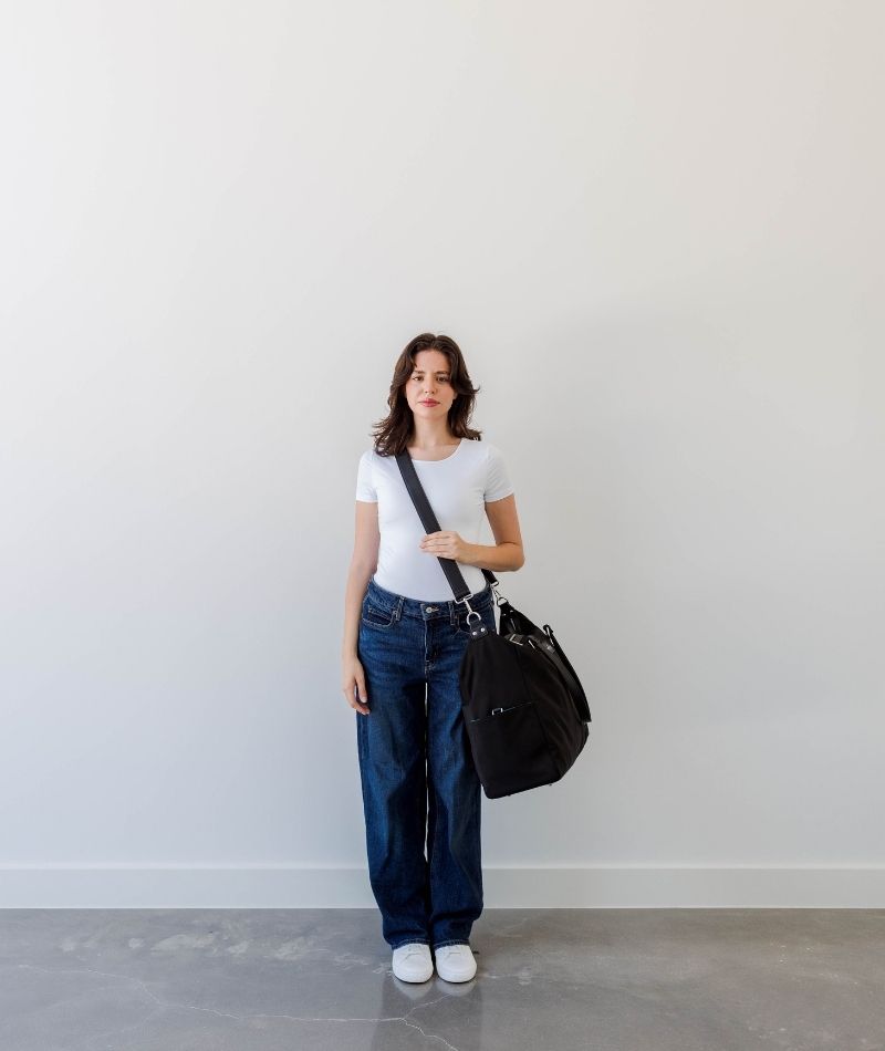 Victoria - 5'4