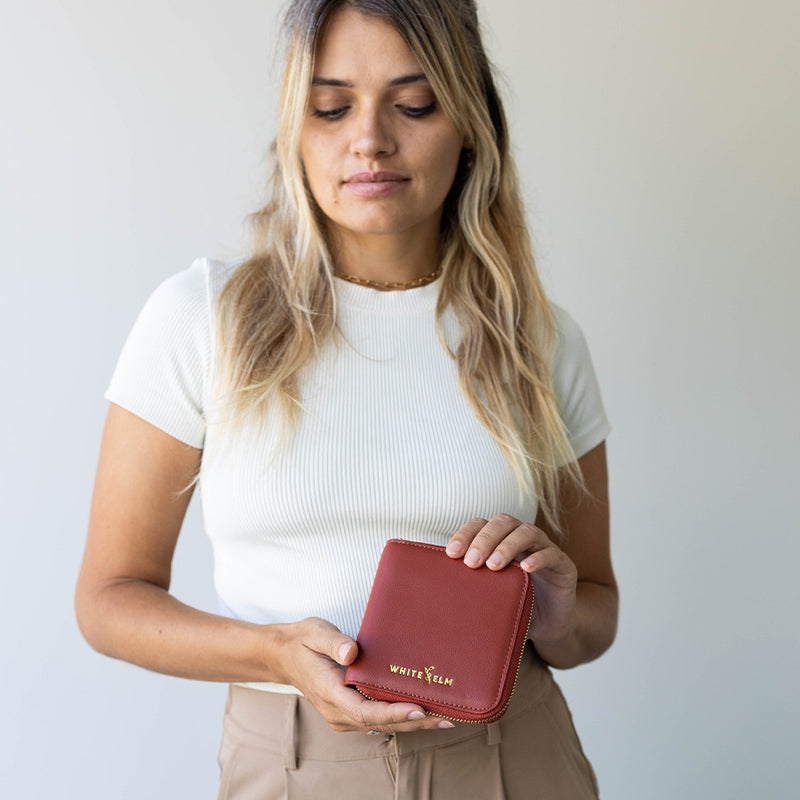 WhiteElm_LS_Starla_Terracotta_Held.jpg