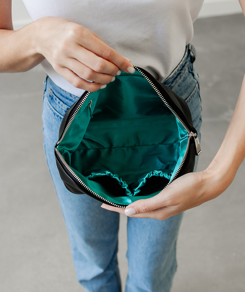 Lyra Cosmetic Bag - Black