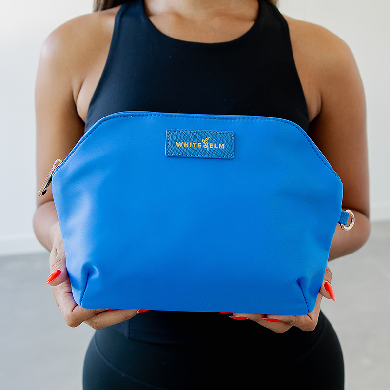 WhiteElm_Sandy_CobaltBlue_Front.png