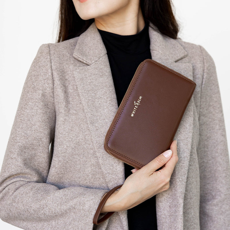 WhiteElm_VeraWallet_MahoganyBrown_LS_Clutch.jpg