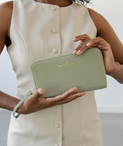 Vera Wallet - Sage Green
