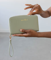 Vera Wallet - Sage Green